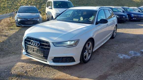 Pogled sprijeda lijevo