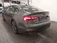 Pogled od pozadi levo