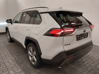 Pogled od pozadi levo