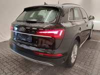 Pogled od pozadi desno