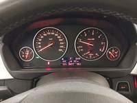 Pogled na kombinovani instrument