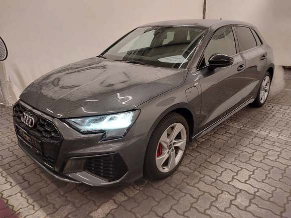 Pogled od napred levo