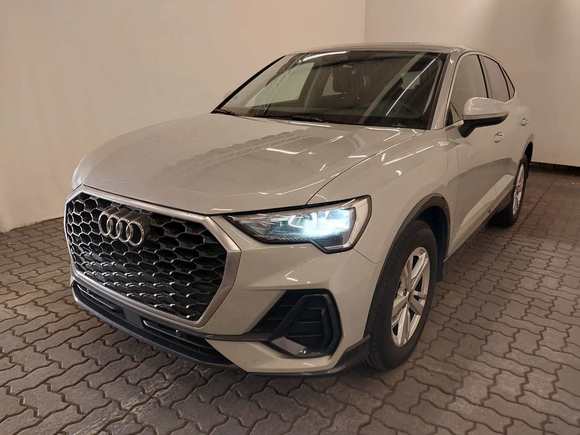 Pogled od napred levo