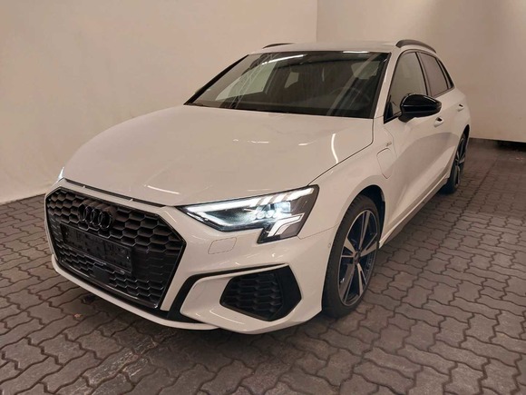 Pogled od napred levo