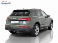 Pogled od pozadi desno