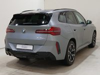 Pogled od pozadi desno