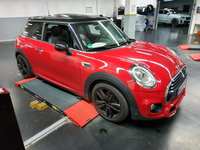 Pogled desno spredaj