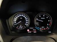 Pogled na kombinovani instrument