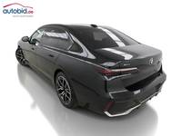 Pogled od pozadi levo