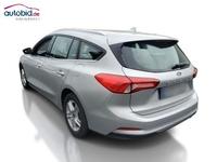 Vaade tagant vasakult