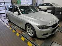 Pogled desno spredaj