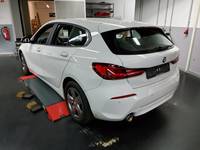 Vista trasera izquierda