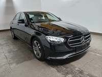 Pogled desno spredaj