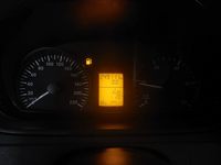 Pohľad na združený prístroj na palubnej doske