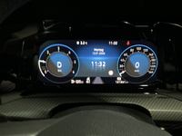 Pohľad na združený prístroj na palubnej doske