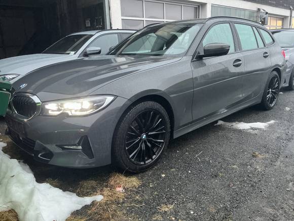 Náhľad spredu zľava