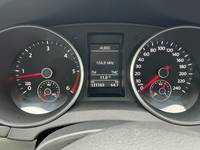 Pohľad na združený prístroj na palubnej doske