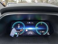 Pohľad na združený prístroj na palubnej doske