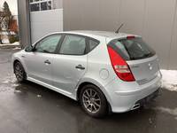 Náhľad zozadu zľava