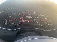 Pohľad na združený prístroj na palubnej doske