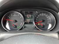 Pohľad na združený prístroj na palubnej doske