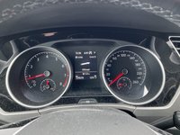 Pohľad na združený prístroj na palubnej doske