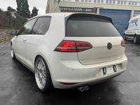 Náhľad zozadu zľava