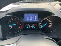 Pohľad na združený prístroj na palubnej doske