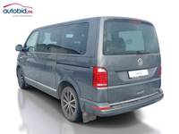 Pogled od pozadi levo