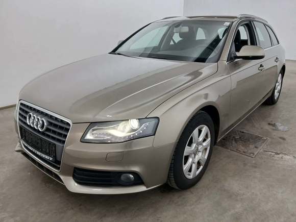 Pogled od napred levo