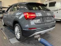 Pogled od pozadi levo