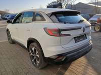 Vaade tagant vasakult