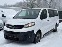 Pogled od napred levo