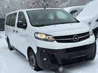 Pogled od napred  desno