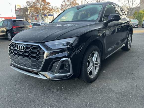 Pogled od napred levo