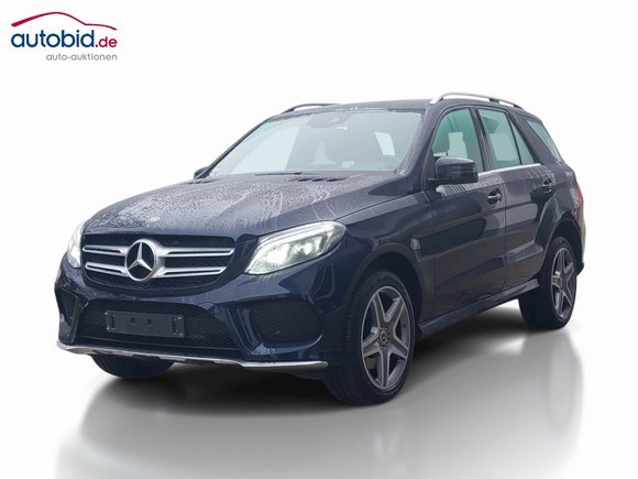 Pogled od napred levo