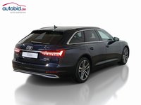 Pogled od pozadi desno