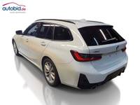 Vista traseira esquerda