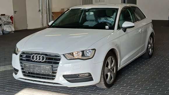 Vue de l’avant gauche