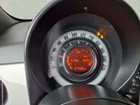 Pohled na přístrojovou desku