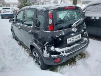 Vaade tagant vasakult