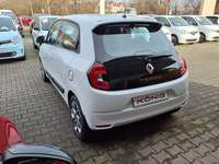 Vaade tagant vasakult