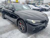 Pogled desno spredaj