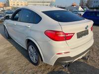 Vaade tagant vasakult