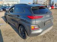 Vaade tagant vasakult