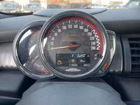 Pohled na přístrojovou desku