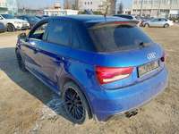 Vaade tagant vasakult