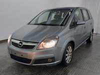 Pogled sprijeda lijevo