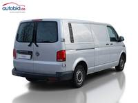 Pogled od pozadi desno