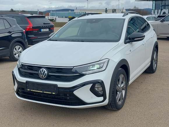 Pogled od napred levo